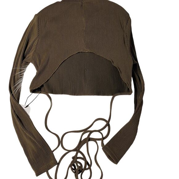 NWT Cider Crop Top Ribbed Wraps around Back S brand is similar to fashion Nova - Picture 6 of 6